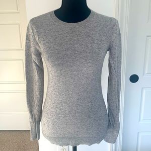 Banana Republic light gray wool sweater. Size XS